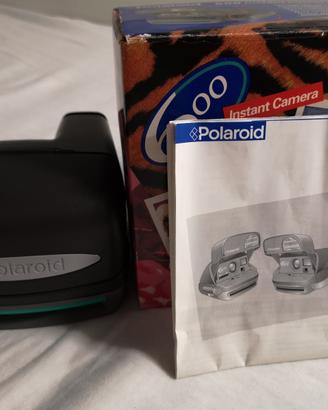 Polaroid 600 instant camera no graffi