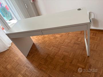 Scrivania tavolo ikea