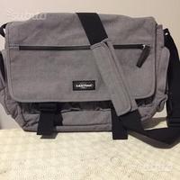 Borsa tracolla Eastpak per Laptot