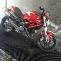 Ducati moster 696