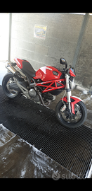 Ducati moster 696