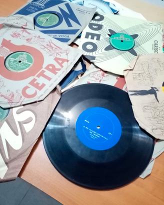 12 VINILI ANTICHI risalenti agli anni 1940 e ‘50