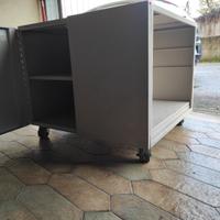 mobiletto per ufficio o per casa