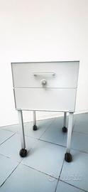 Schedario Olivetti vintage industrial su ruote