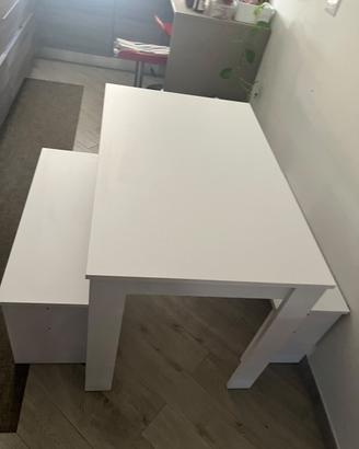 Tavolo HomCom con 2 panche