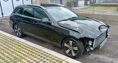 Mercedes-Benz C 220d SW INCIDENTATA - 2022