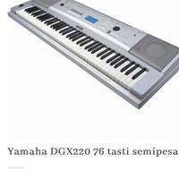 Yamaha Dgx220