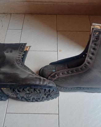 stivali militari