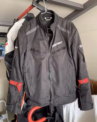 Abbigliamento moto uomo