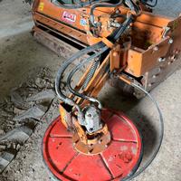 Trincia con spostamento e disco per sottofila