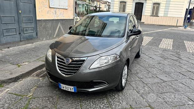 Lancia Ypsilon 1.3 MTJ 95cv 2014