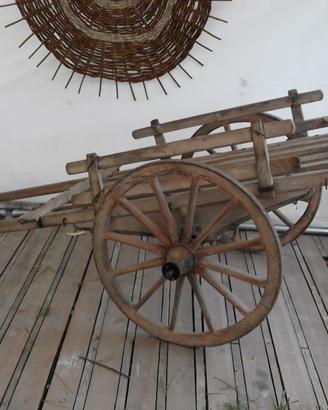 Antico carretto in legno – Pezzo rustico d’epoca