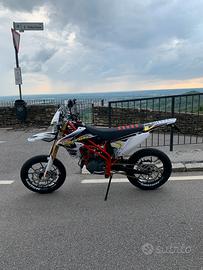 Suzuki Valenti n01 Derby