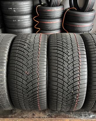 255 35 19 Pirelli 4 stagioni 90% utile, compreso m