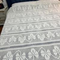 Copriletto a uncinetto