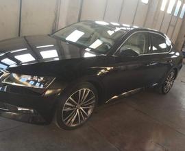 SKODA Superb 2.0 tdi Laurin & Klement