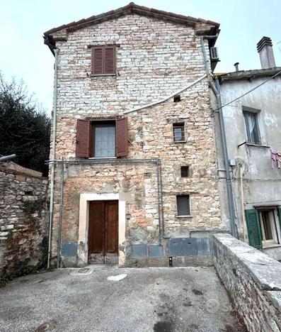 Appartamento a Fossombrone (PU)