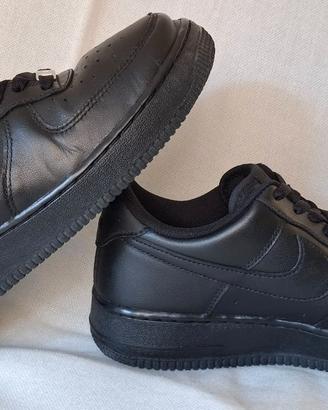 Sneackers NIKE AIR FORCE 1 nere