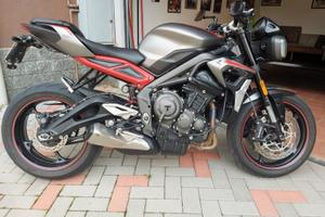 TRIUMPH STREET TRIPLE 765 R
