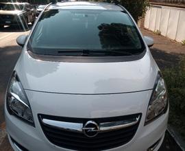 Auto Opel Meriva bianca 1.4 Benz/GPL 120cv turbo.