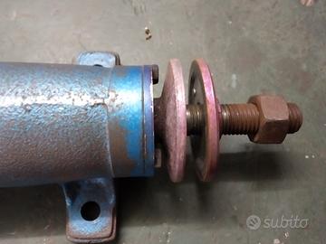 supporto e lama per taglio legno