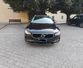 Volvo v90 d4