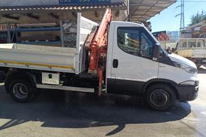 iveco daily ribaltabile con gru benelli 60c15