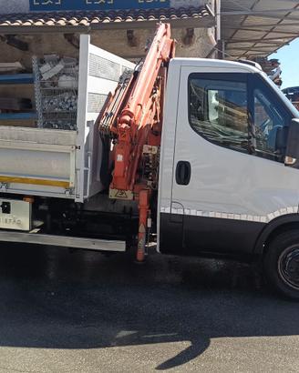 iveco daily ribaltabile con gru benelli 60c15