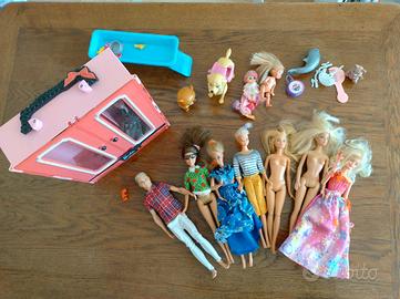 Barbie bambole e armadio