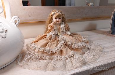 Bambola di porcellana 
