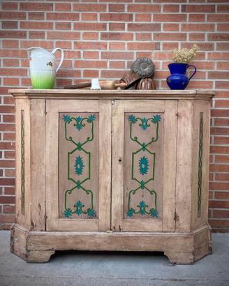 CREDENZA SCANTONATA DEL 700 LACCA CENTRO ITALIA