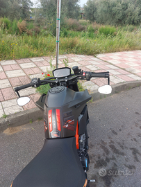 Ktm 890 duke r del 2021 come nuova