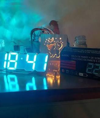Orologio/sveglia/Termometro LED Parete e Tavolo