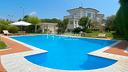 villa-unifamiliare-con-piscina-a-carrara