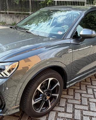 Audi Q3 II 2018 40 2.0 tfsi S line edition quattro