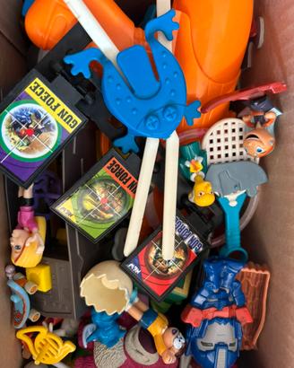 Giochi misti. Sorpresine kinder, patatine ecc…