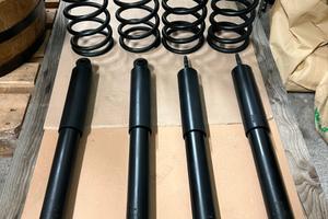 Assetto Molle e Ammortizzatori Land Rover Defender