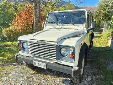 Land Rover Defender 90