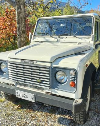 Land Rover Defender 90