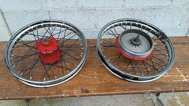 coppia ruote guzzi falcone restaurate