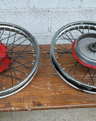 coppia ruote guzzi falcone restaurate