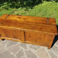 Piccola cassapanca fine'otto in  pioppo