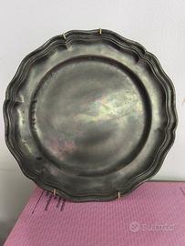 Antico piatto in peltro punzonato 