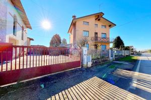 CASA INDIPENDENTE A LESTIZZA