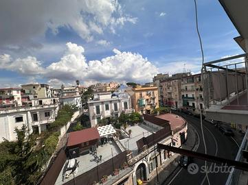 2 LOCALI A NAPOLI