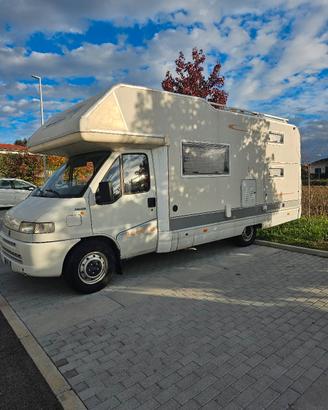 Camper mansardato
