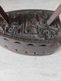 Ferro da stiro antico