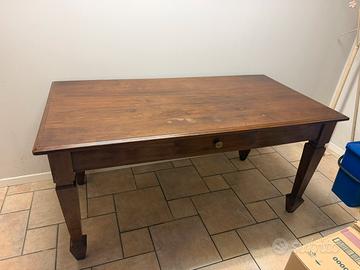 Tavolo in legno arte povera