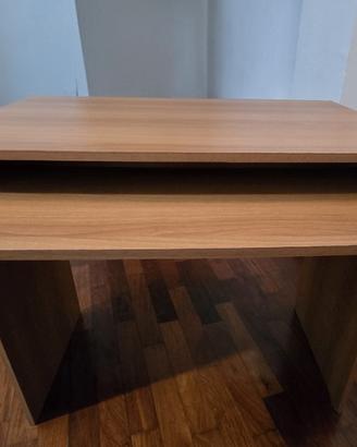 scrivania in rovere chiaro  prezzo trattabile 