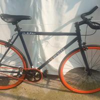 Bici fixed a scatto fisso o libera